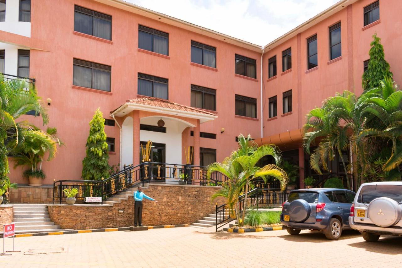 Sapphire Hotel Entebbe Kigo Kajansi ภายนอก รูปภาพ