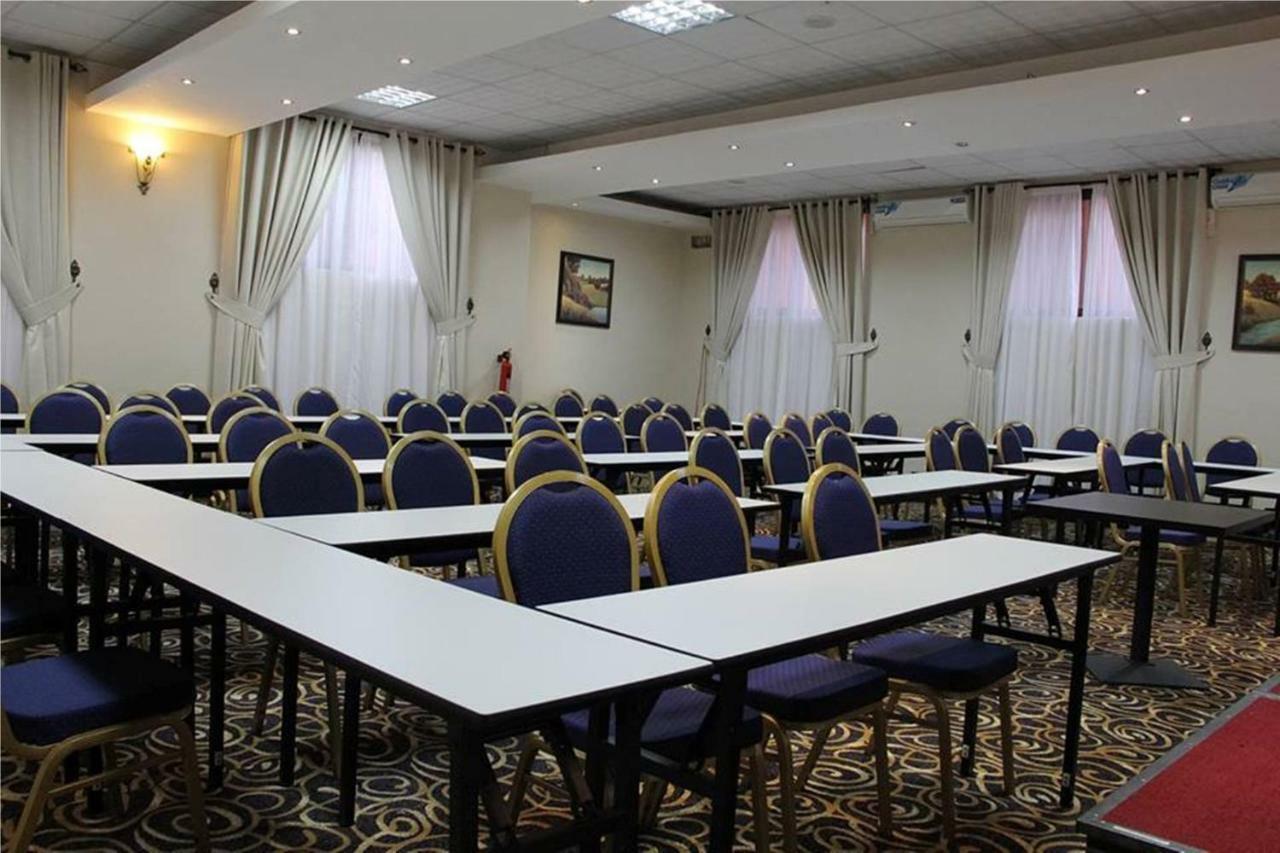 Sapphire Hotel Entebbe Kigo Kajansi ภายนอก รูปภาพ